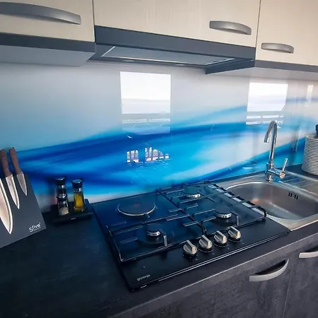 Luxury Mobile Homes *