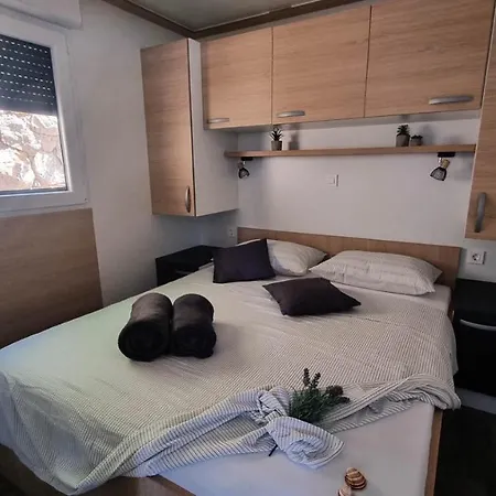 ホリデーパーク Luxury Mobile Homes